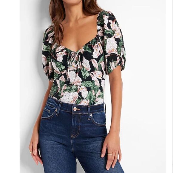 NWT Express Floral Eyelet Puff Sleeve Bodysuit - Picture 6 of 9
